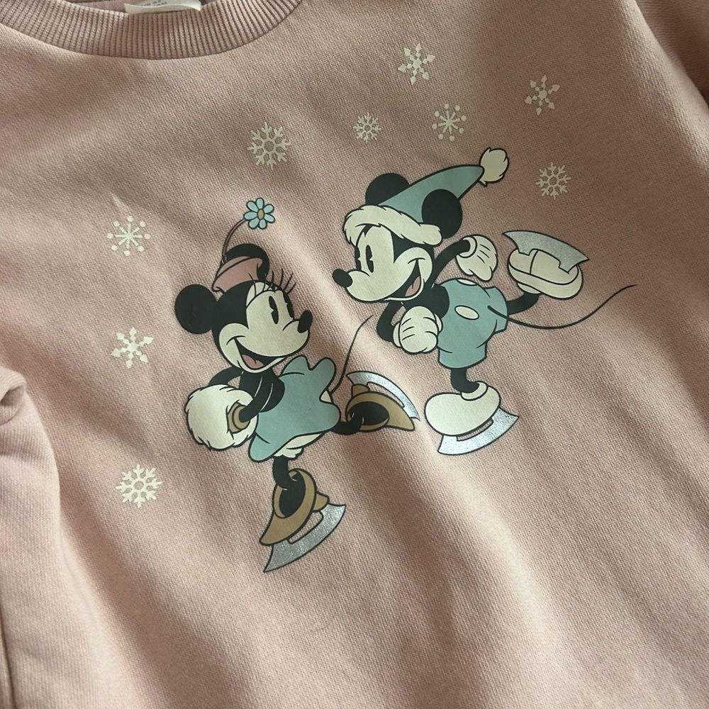 H&M Disney Pink Sweatshirt with Minnie and Mickey Ice Skating Design- 18 months - Picture 4 of 4
